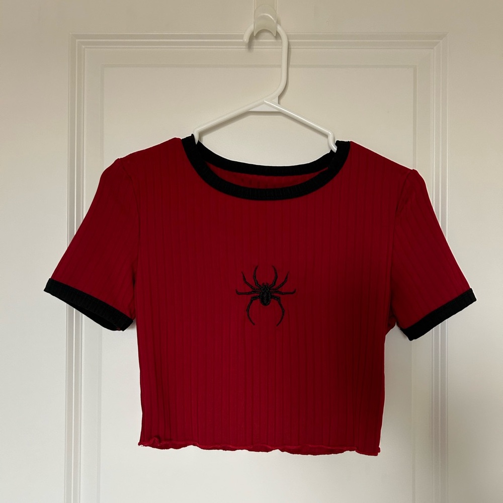 SHEIN - NWOT Cropped Spider Tee